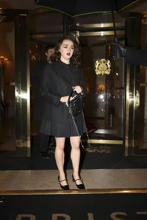 Maisie Williams OnlyFans Leaked Free Thumbnail Picture - #Uf2aGltWP1