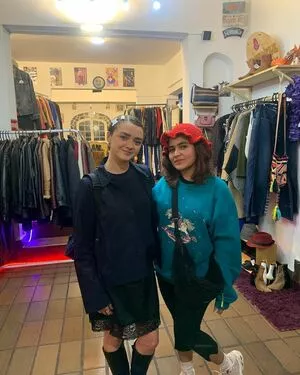 Maisie Williams OnlyFans Leaked Free Thumbnail Picture - #UzL9co0AQl