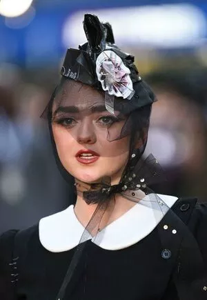Maisie Williams OnlyFans Leaked Free Thumbnail Picture - #WRCOHGBOzS