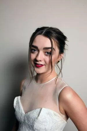 Maisie Williams OnlyFans Leaked Free Thumbnail Picture - #WrGCFV3fQG