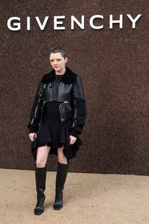 Maisie Williams OnlyFans Leaked Free Thumbnail Picture - #X068JtNMXI