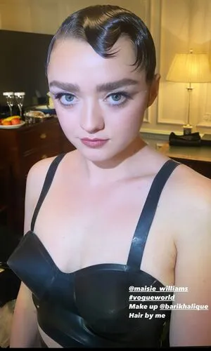 Maisie Williams OnlyFans Leaked Free Thumbnail Picture - #e9Wwo42pAM