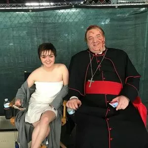 Maisie Williams OnlyFans Leaked Free Thumbnail Picture - #eOrkWNXIBL