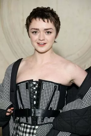 Maisie Williams OnlyFans Leaked Free Thumbnail Picture - #fbIw5gjQ9C