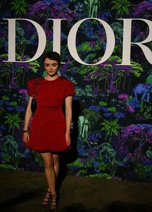 Maisie Williams OnlyFans Leaked Free Thumbnail Picture - #fdNzTbdXBX