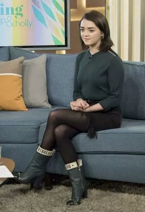 Maisie Williams OnlyFans Leaked Free Thumbnail Picture - #g91PYRZZJE