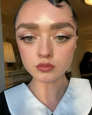 Maisie Williams OnlyFans Leaked Free Thumbnail Picture - #hHEqb9v2qk