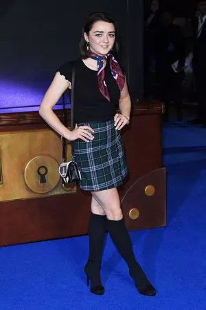 Maisie Williams OnlyFans Leaked Free Thumbnail Picture - #hxtL79f9OY