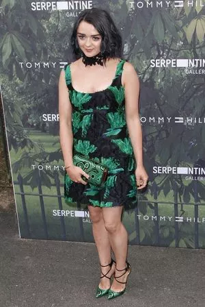 Maisie Williams OnlyFans Leaked Free Thumbnail Picture - #jzCuQwo2s5