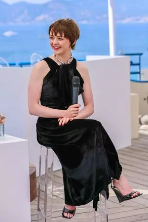 Maisie Williams OnlyFans Leaked Free Thumbnail Picture - #m850KZ6Eto