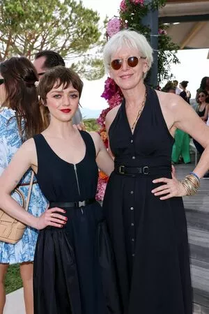 Maisie Williams OnlyFans Leaked Free Thumbnail Picture - #mg3fWlKN45