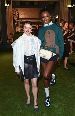 Maisie Williams OnlyFans Leaked Free Thumbnail Picture - #oVyEeyIDSD
