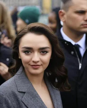 Maisie Williams OnlyFans Leaked Free Thumbnail Picture - #omKGrTaQ26