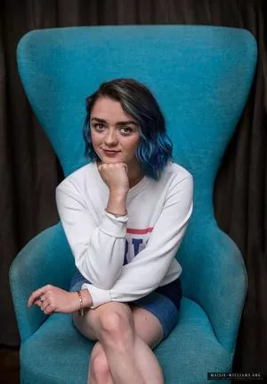 Maisie Williams OnlyFans Leaked Free Thumbnail Picture - #p0osEqAR2S