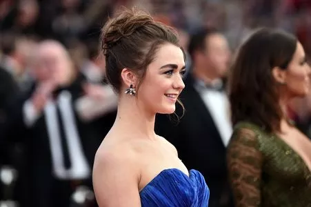 Maisie Williams OnlyFans Leaked Free Thumbnail Picture - #ss5bLLR5iO