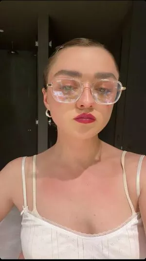 Maisie Williams OnlyFans Leaked Free Thumbnail Picture - #vtv6HBIVKe