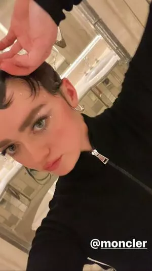 Maisie Williams OnlyFans Leaked Free Thumbnail Picture - #wkg7MTdAOb