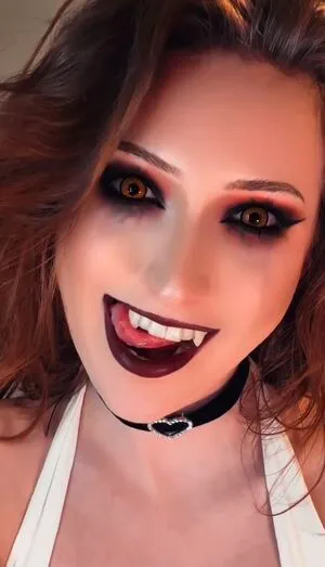 Maisielynnie OnlyFans Leaked Free Thumbnail Picture - #5B2Fox46vL