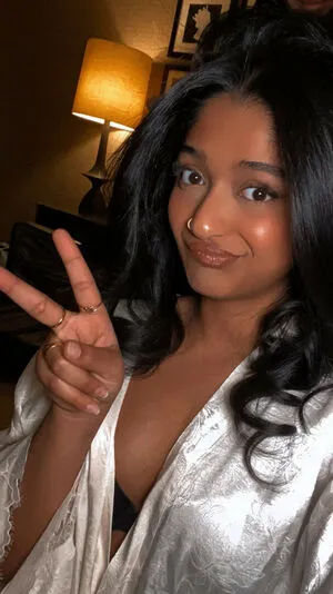 Maitreyi Ramakrishnan OnlyFans Leaked Free Thumbnail Picture - #2eeayKYVmp