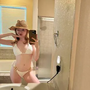 Makenna Kelly OnlyFans Leaked Free Thumbnail Picture - #ILCS4vKVvI
