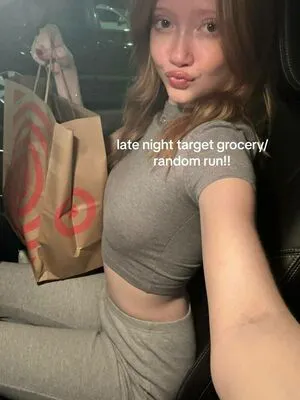 Makenna Kelly OnlyFans Leaked Free Thumbnail Picture - #ItvTje7BL3