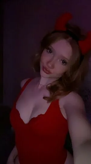 Makenna Kelly OnlyFans Leaked Free Thumbnail Picture - #MrDXcj533A