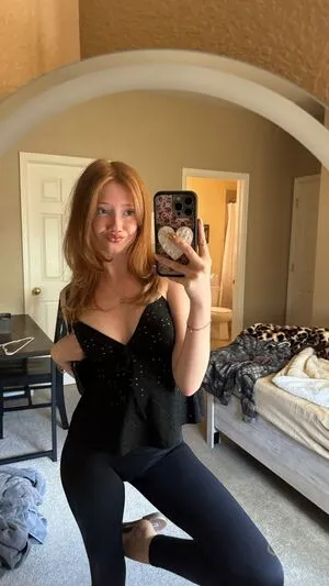 Makenna Kelly OnlyFans Leaked Free Thumbnail Picture - #U0XG98D2SZ