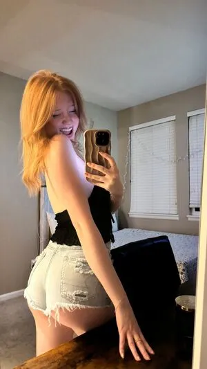 Makenna Kelly OnlyFans Leaked Free Thumbnail Picture - #vs4As6oTo9