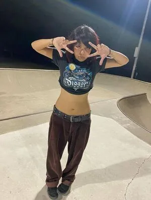 Makeoutradio OnlyFans Leaked Free Thumbnail Picture - #4NWpbzAeh2