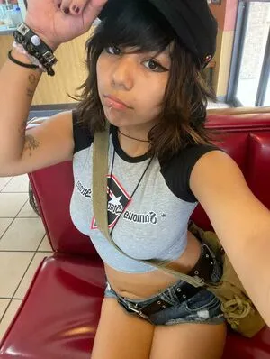 Makeoutradio OnlyFans Leaked Free Thumbnail Picture - #RB3mK0u3FB