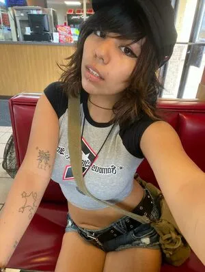 Makeoutradio OnlyFans Leaked Free Thumbnail Picture - #RCKrD3QJ4b