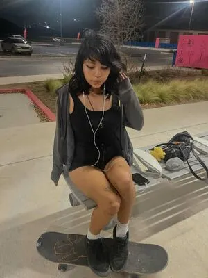 Makeoutradio OnlyFans Leaked Free Thumbnail Picture - #ycxtYDXV62