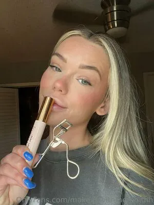 Makeupwithmeredithh OnlyFans Leaked Free Thumbnail Picture - #FYP1uB0sE2
