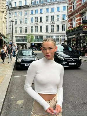 Makeupwithmeredithh OnlyFans Leaked Free Thumbnail Picture - #PjRivpFiFS