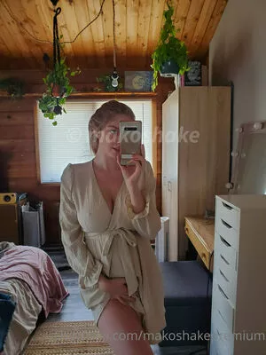 Makoshake OnlyFans Leaked Free Thumbnail Picture - #Bi9dxt19hl