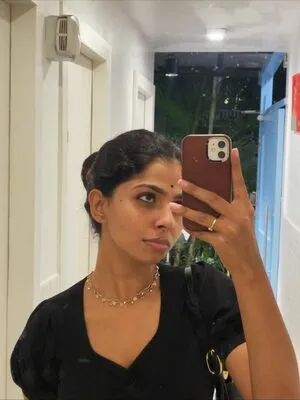 Malavika OnlyFans Leaked Free Thumbnail Picture - #AK8ULjjyXK