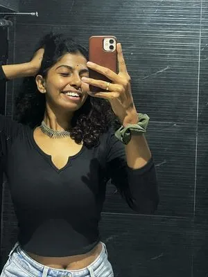 Malavika OnlyFans Leaked Free Thumbnail Picture - #OTMl1dr1x5