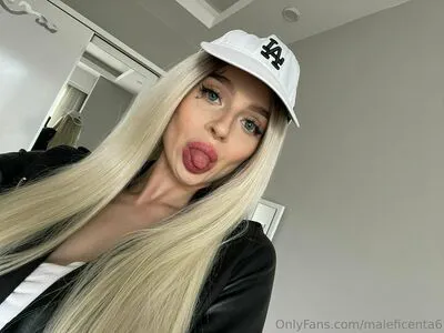 Maleficenta69 OnlyFans Leaked Free Thumbnail Picture - #MbybyBuTuj