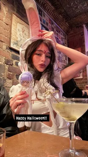 Malina Weissman OnlyFans Leaked Free Thumbnail Picture - #4XAAd3I6Vi