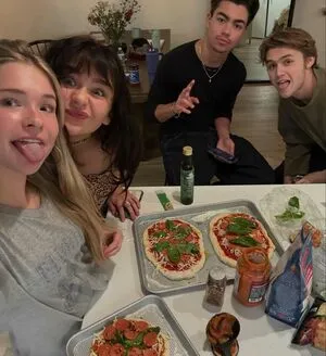 Malina Weissman OnlyFans Leaked Free Thumbnail Picture - #TuPnppc08b