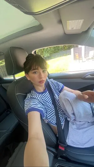 Malina Weissman Thumbnail Picture