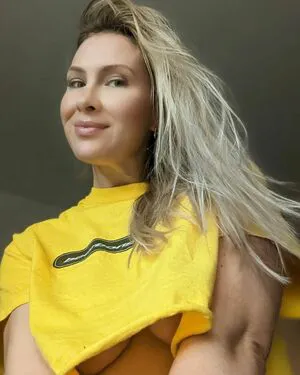 Mallory Moore OnlyFans Leaked Free Thumbnail Picture - #9J6Vy7e9me