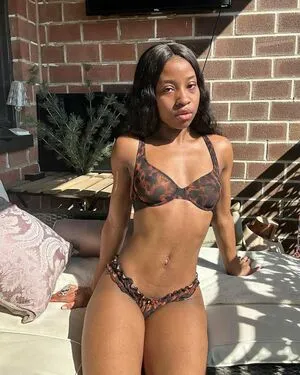 Mallyraps OnlyFans Leaked Free Thumbnail Picture - #4IU9RiuvQ4