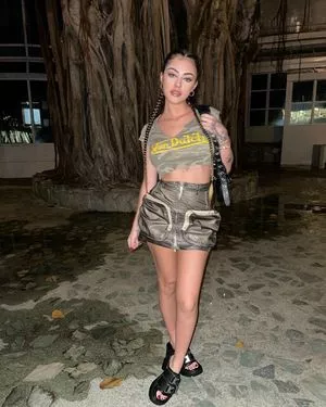 Malu Trevejo OnlyFans Leaked Free Thumbnail Picture - #5gRGJ9ey9L