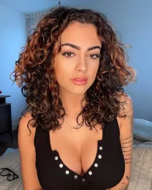 Malu Trevejo OnlyFans Leaked Free Thumbnail Picture - #8nCMeiT3eS