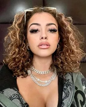 Malu Trevejo OnlyFans Leaked Free Thumbnail Picture - #HmoviQQE8Y