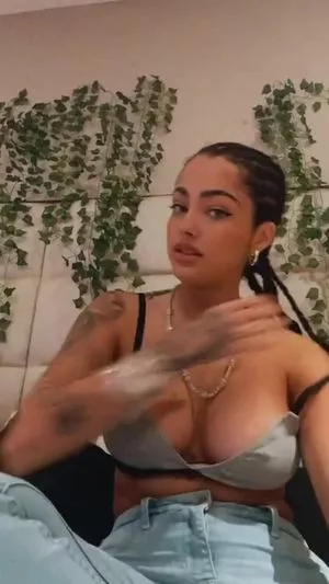 Malu Trevejo OnlyFans Leaked Free Thumbnail Picture - #clTsExIKLN