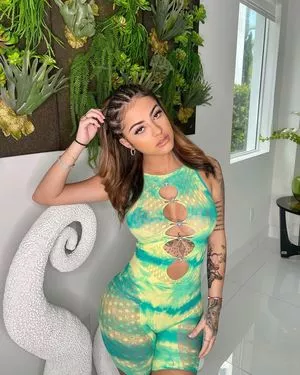 Malu Trevejo OnlyFans Leaked Free Thumbnail Picture - #tgpOmi7qiQ