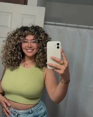 Mama E OnlyFans Leaked Free Thumbnail Picture - #4GM0SrT68X