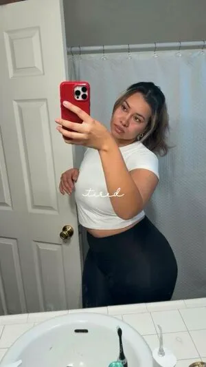 Mama E OnlyFans Leaked Free Thumbnail Picture - #gGimxCMeUZ